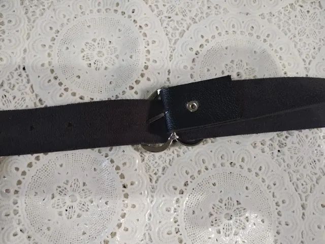 Cinto preto com fivela de coração - Foto 4