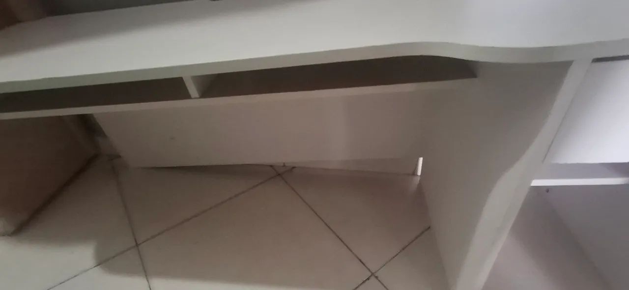 Painel de TV com rack, gaveta e prateleiras - Foto 5