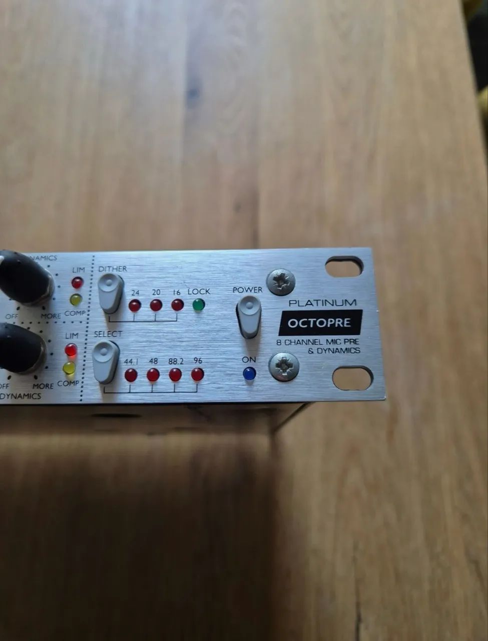 Focusrite OctoPre Platinum - 8 Pré-Amplificadores de Microfone + Cabo DB25 - Foto 5