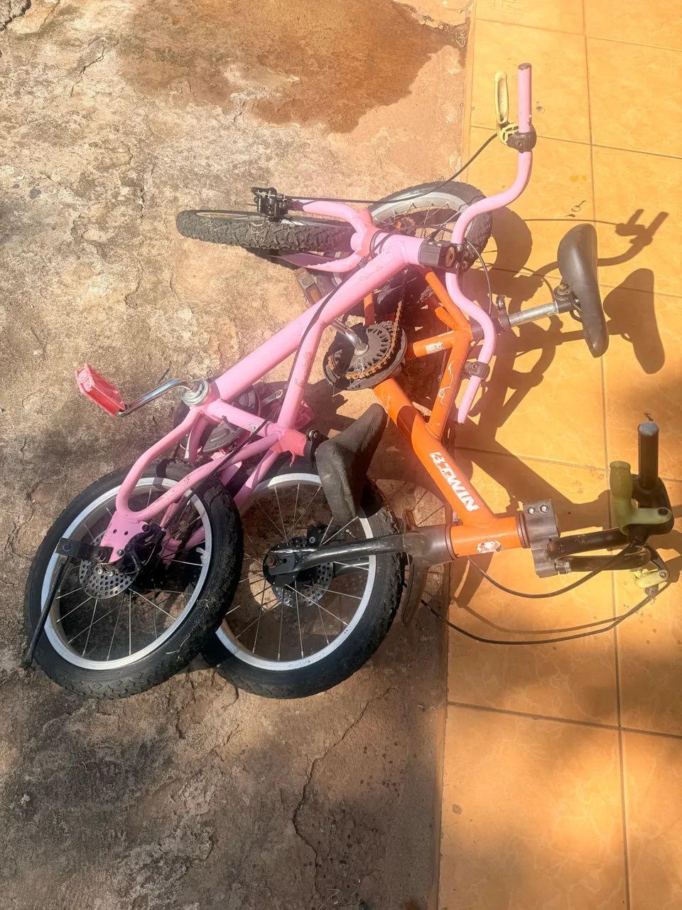 2 sucatas bicicleta aro 16  - Foto 2