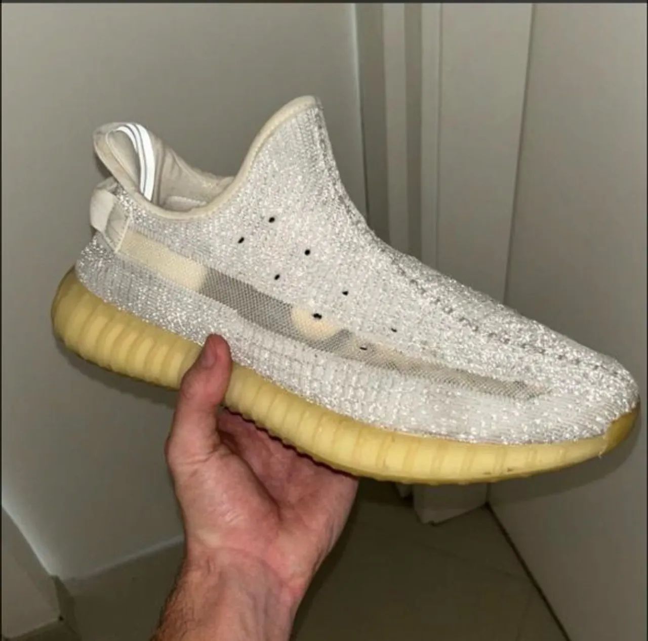 Yeezy 350 v2 