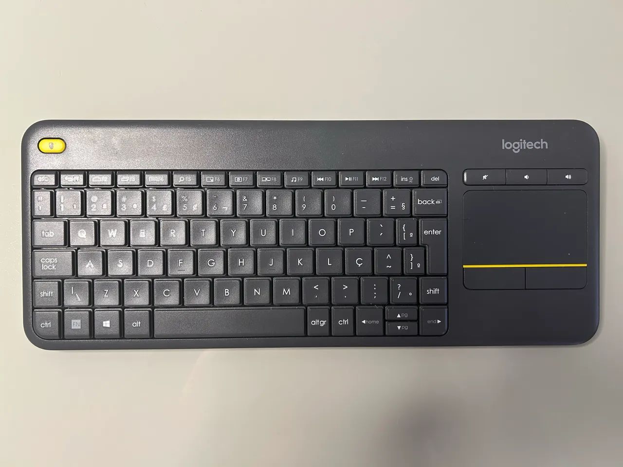 Teclado sem fio K400 Plus TV Touchpad Integrado ABNT2