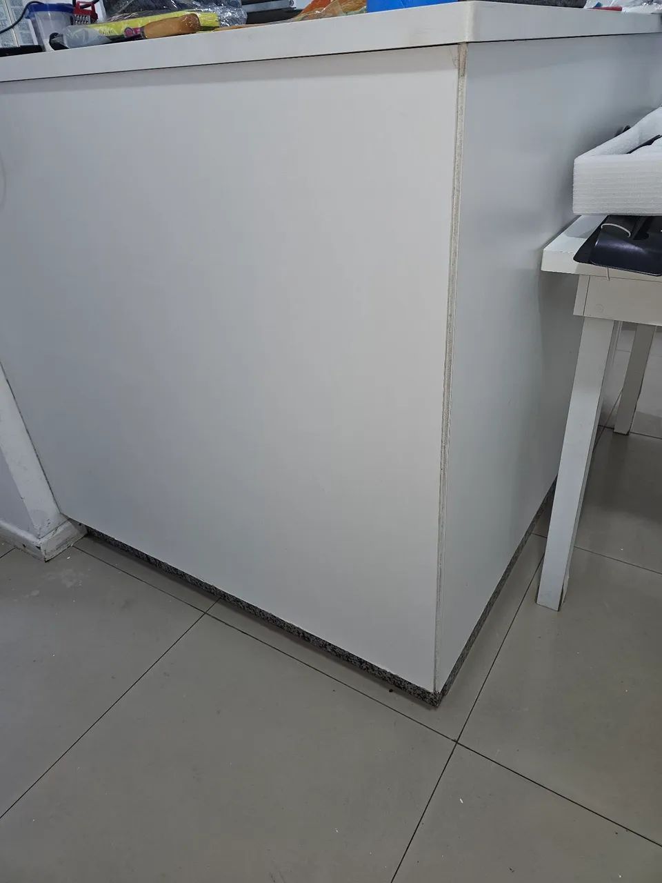 Bancada com armário em L