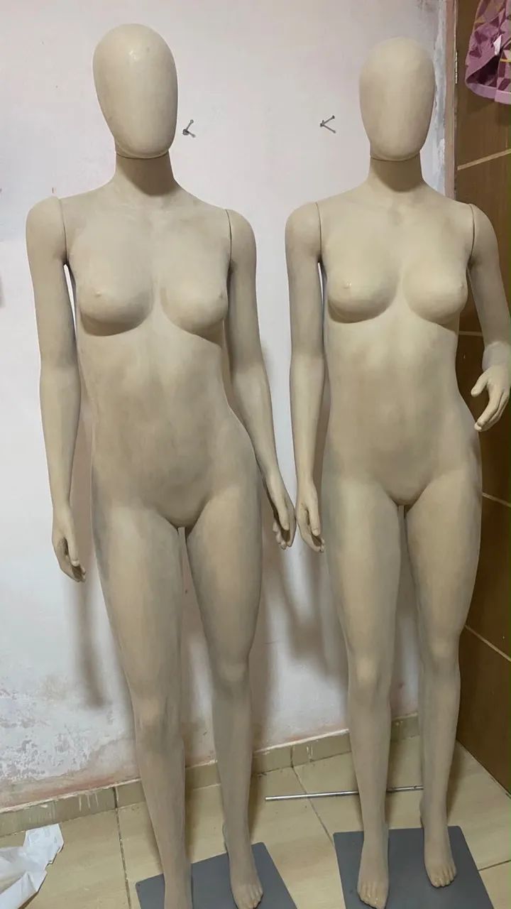 2 manequim com 1 silhueta  - Foto 3