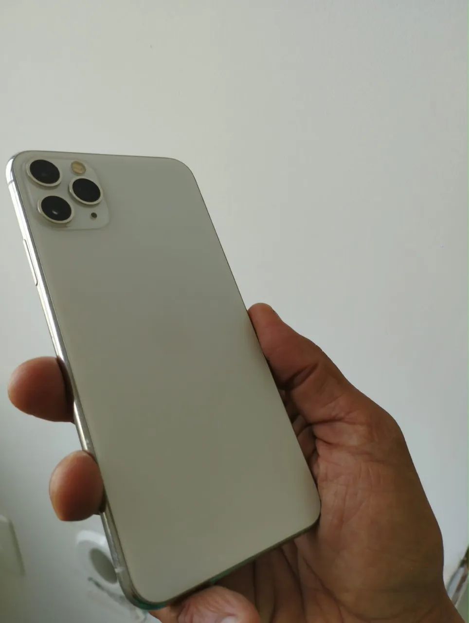 Vendo ou Troco Esse lindo IPhone 11 PRO MAX zerado - Foto 4