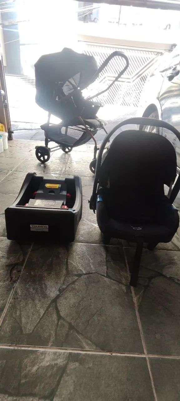 Carrinho Borigotto Rio K com bebê conforto e base - Foto 4