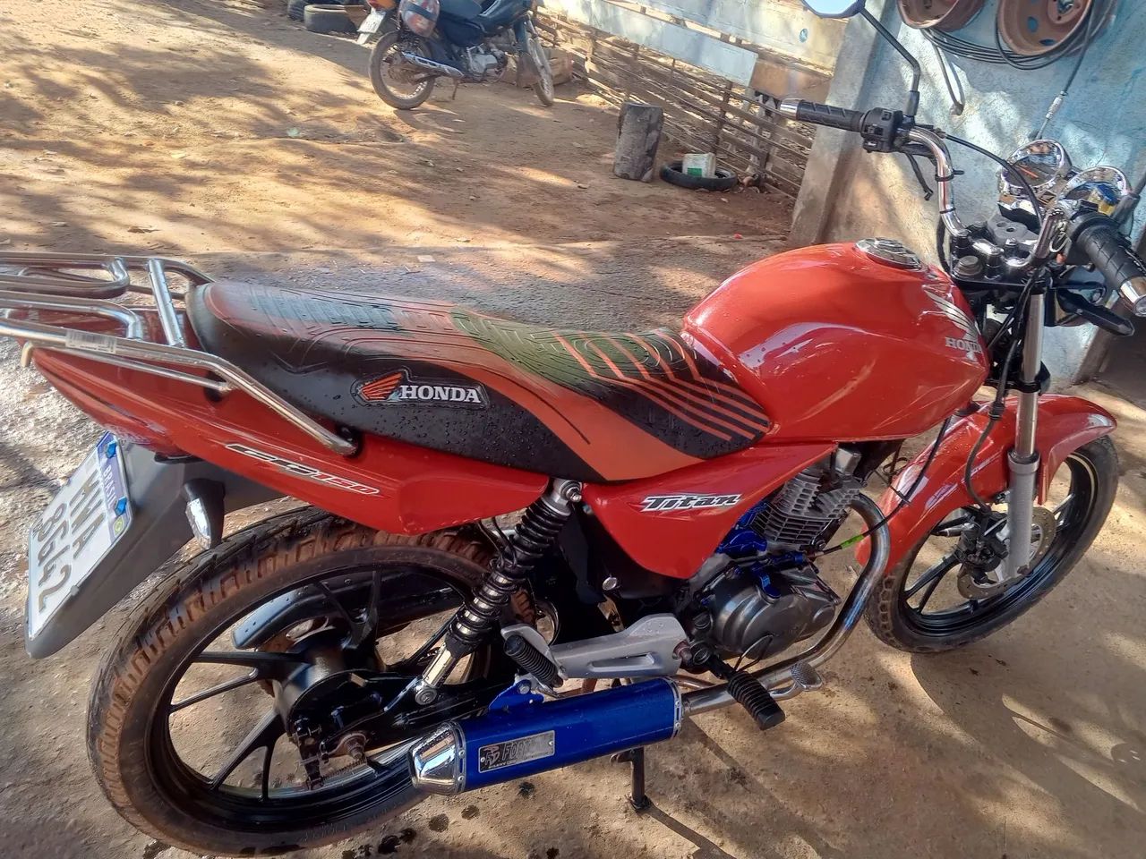 Titan 150