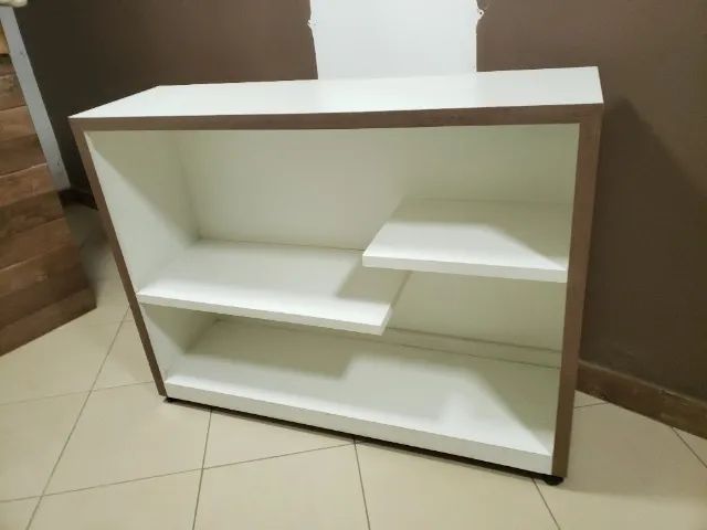 Balcão com rodízios e divisória  - Foto 3