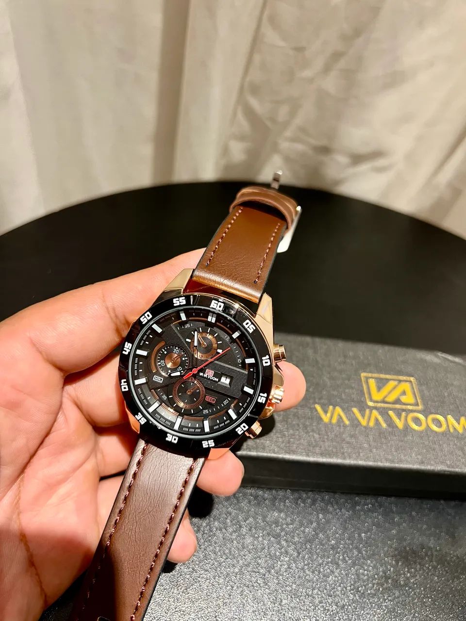 Relógio Masculino 46mm Pulseira Couro Quartzo com Calendário - Foto 3