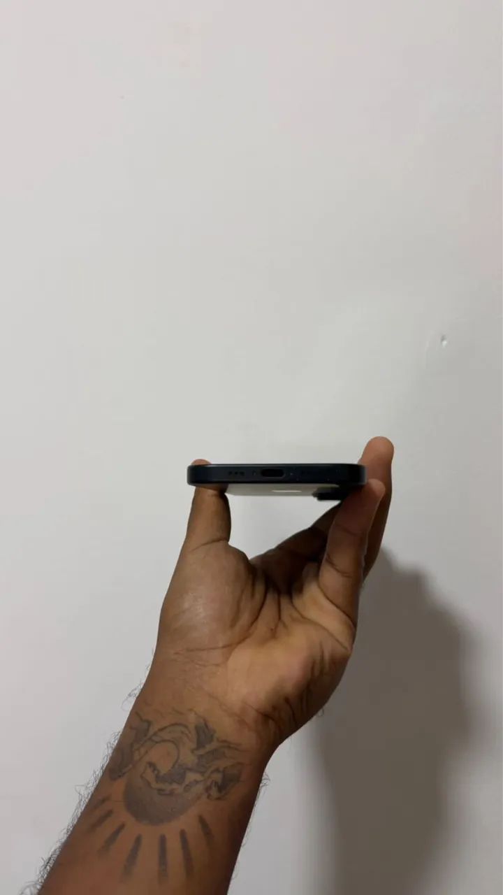 IPHONE 16 - 256GB - BATERIA 90% - Foto 2