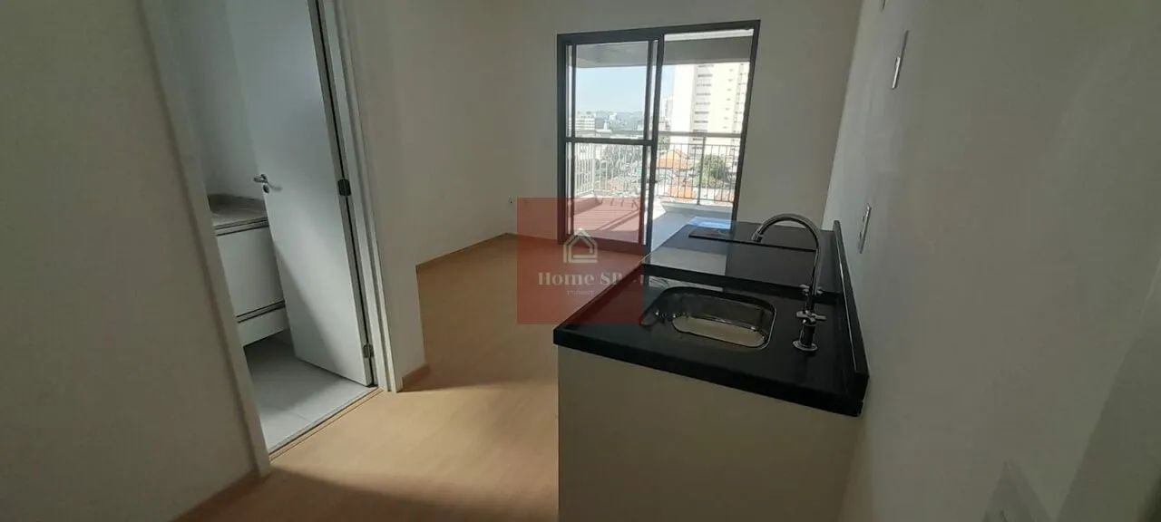 Studio 30 m2, para morar ou para investir. Rua tranquila