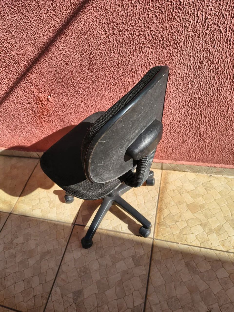 Cadeira de escritório simples - Foto 3