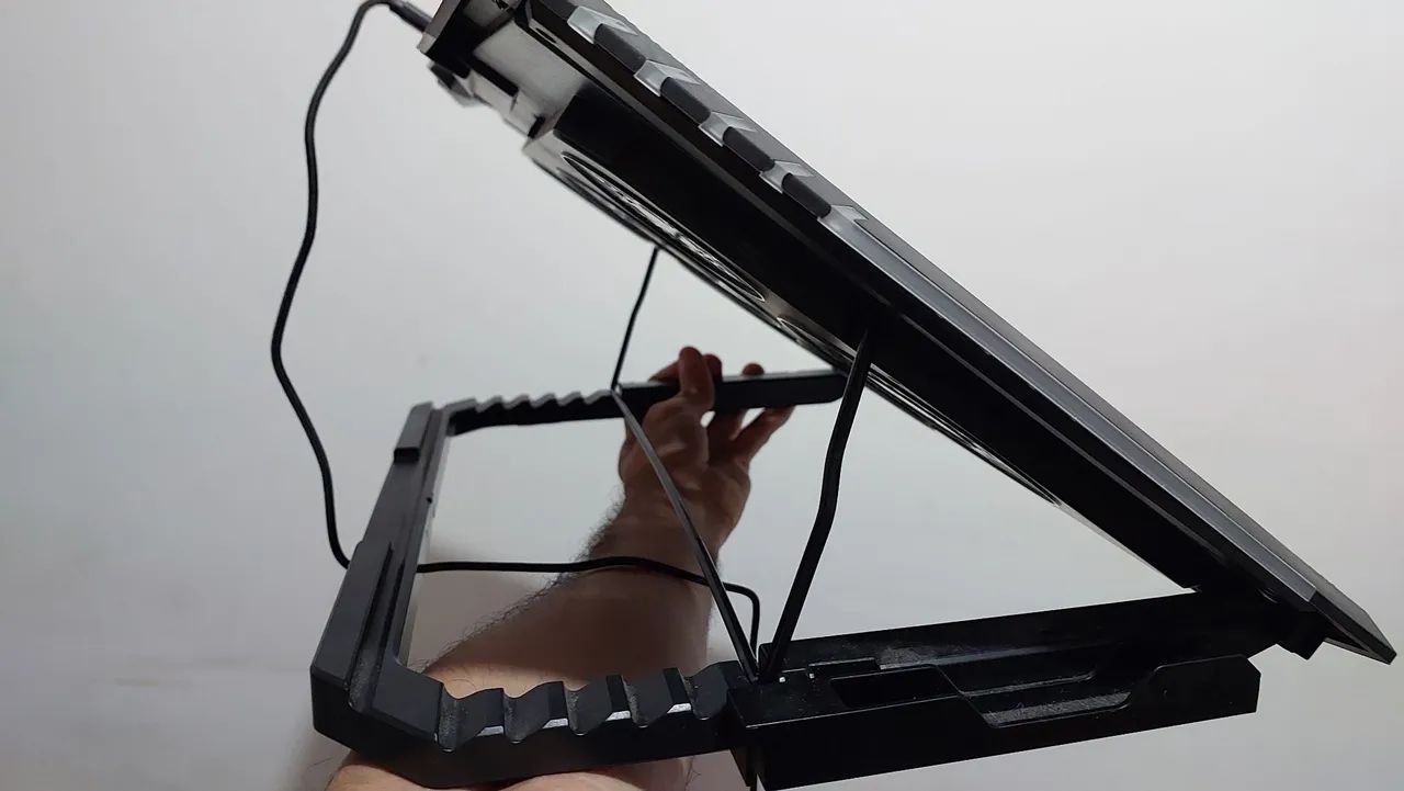 Base ventilada para notebook gamer - Foto 3