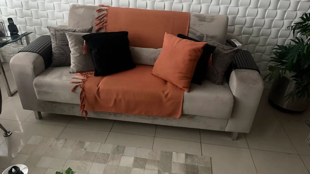 Sofá retrátil três lugares - Foto 2