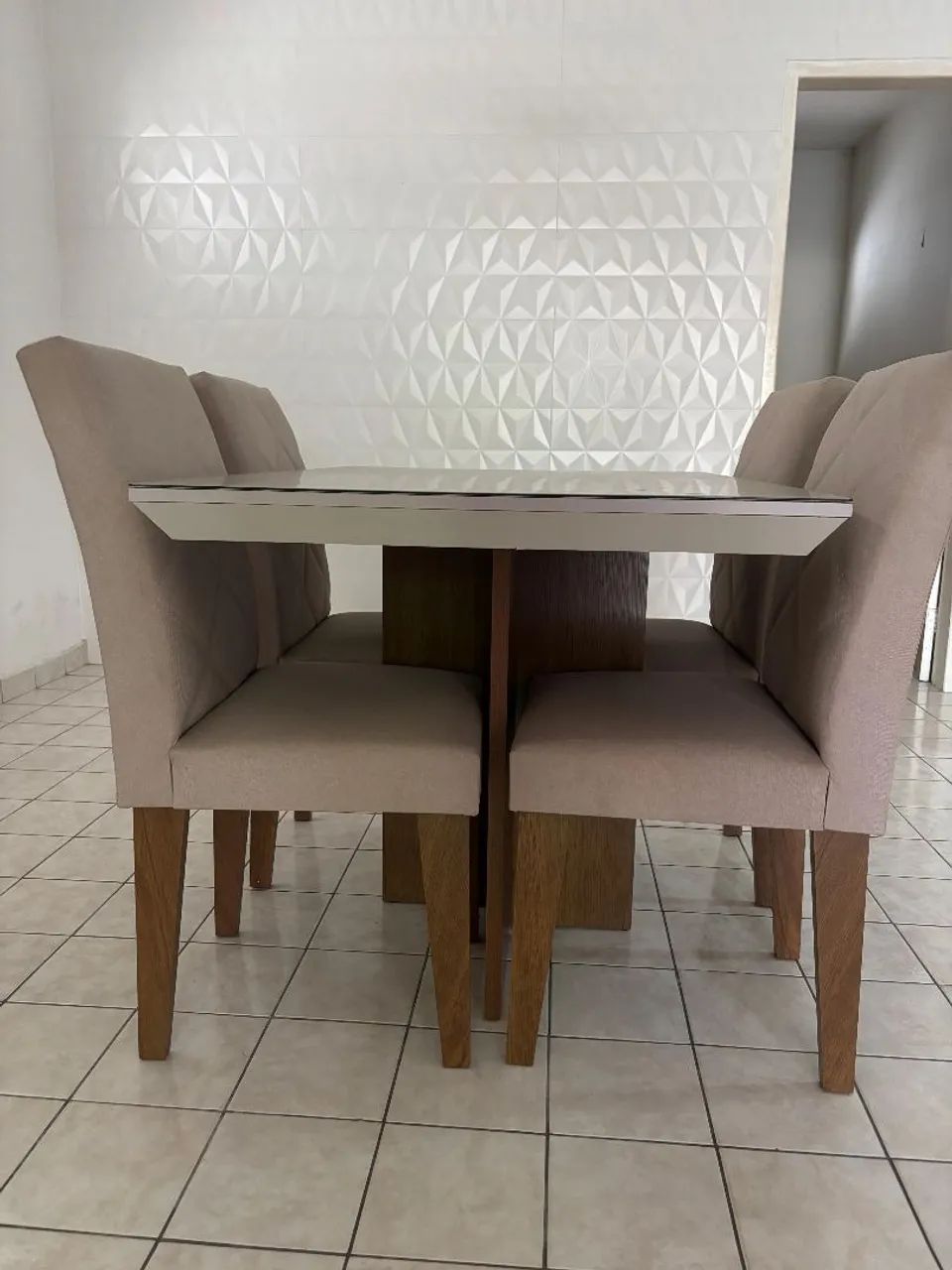 Mesa de jantar com 4 cadeiras - Foto 2