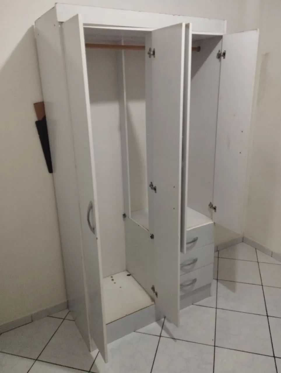 Guarda roupa de solteiro usado. - Foto 4