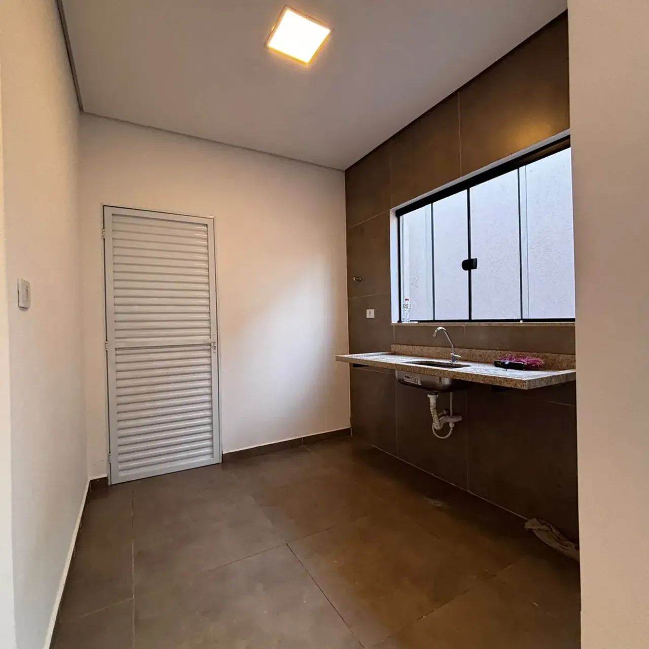 casa em condomínio Alugo