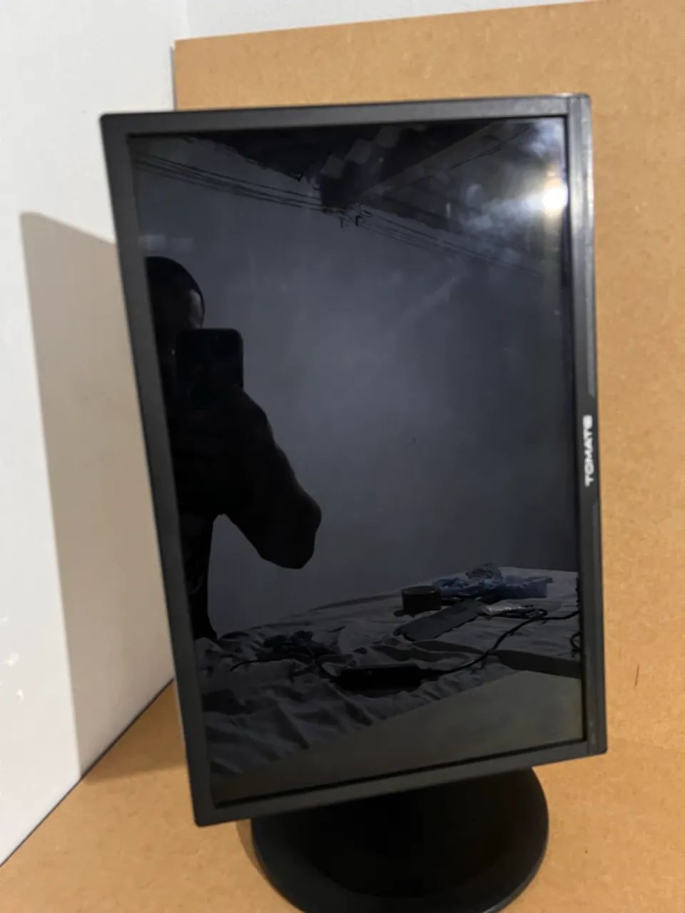 Monitor LED Tomate 19" HDMI VGA com Base Articulada Pivot + Fonte e Cabo HDMI - Foto 3
