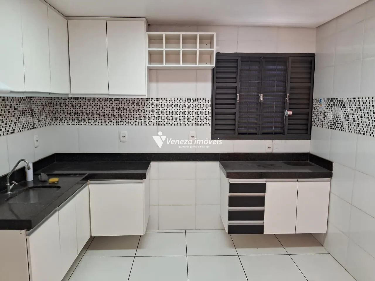 Apartamento com Embutidos, 2 quartos e Garagem Coberta para Venda | Morada Nova - Foto 3