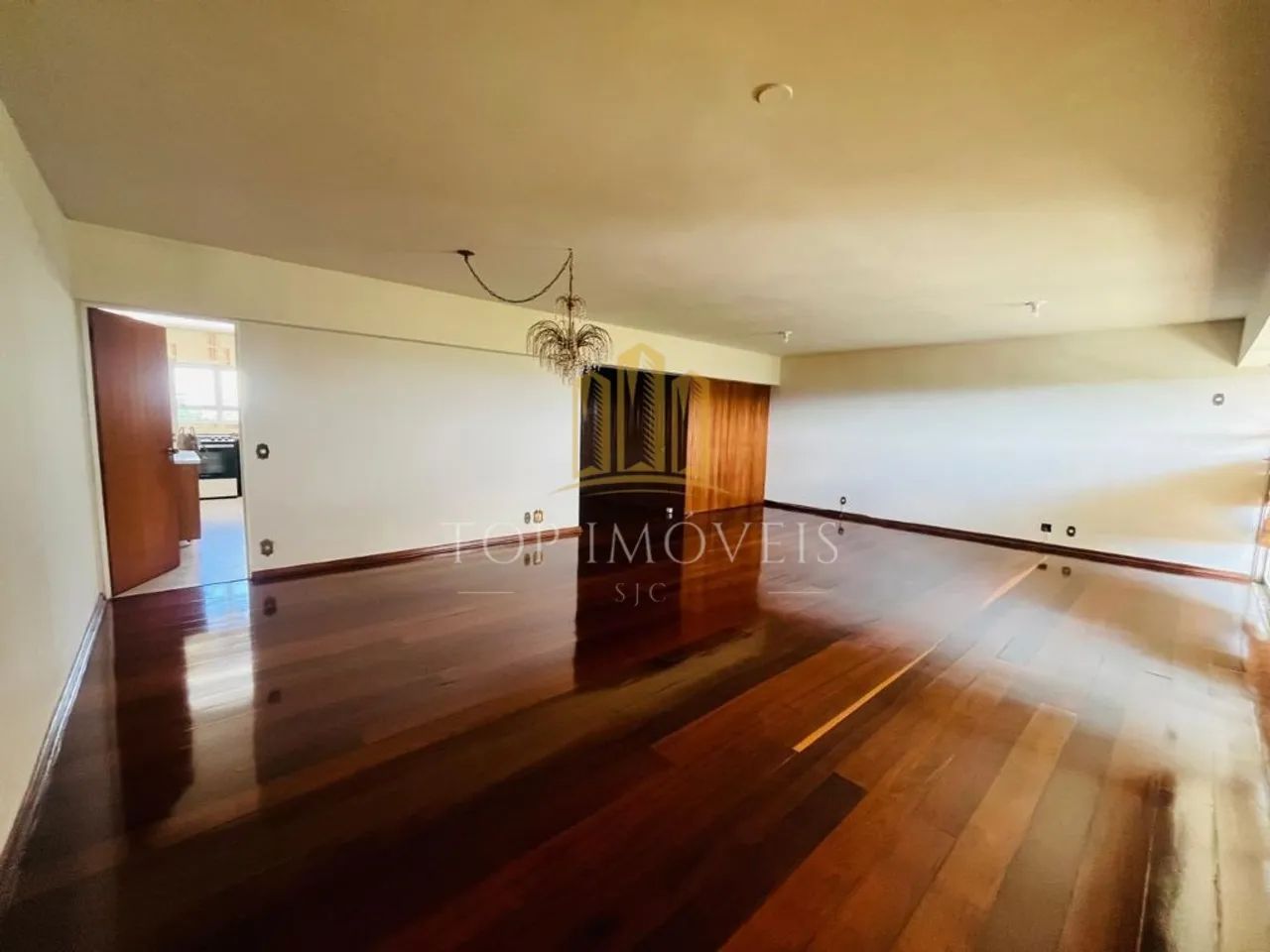 Apartamento com 4 Quartos para LOCAÇÃO, 228m² - Centro
