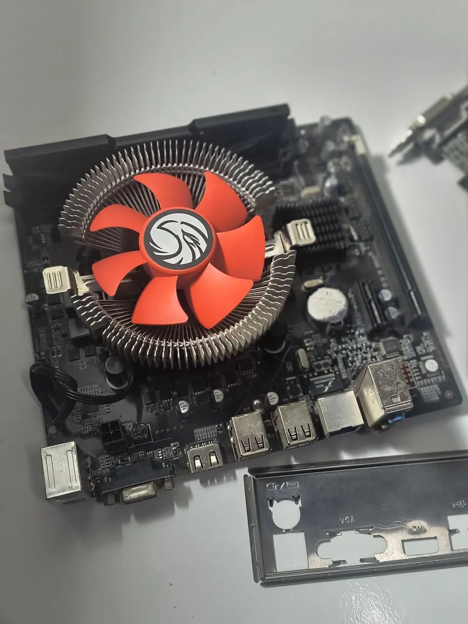 Placa mãe 4Gb RAM processador i3 e placa de vídeo  - Foto 2