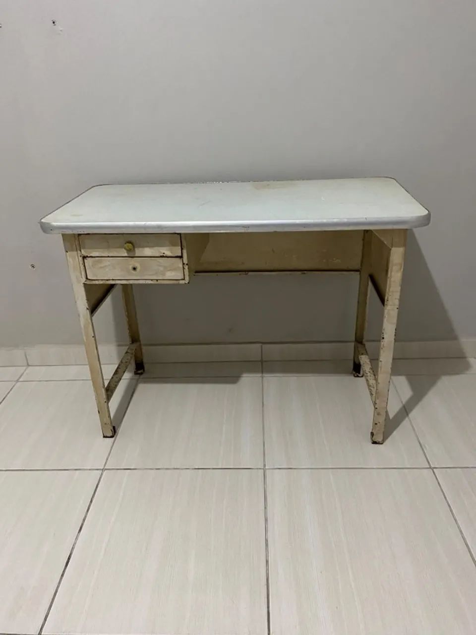 Escrivaninha | Mesa de escritório