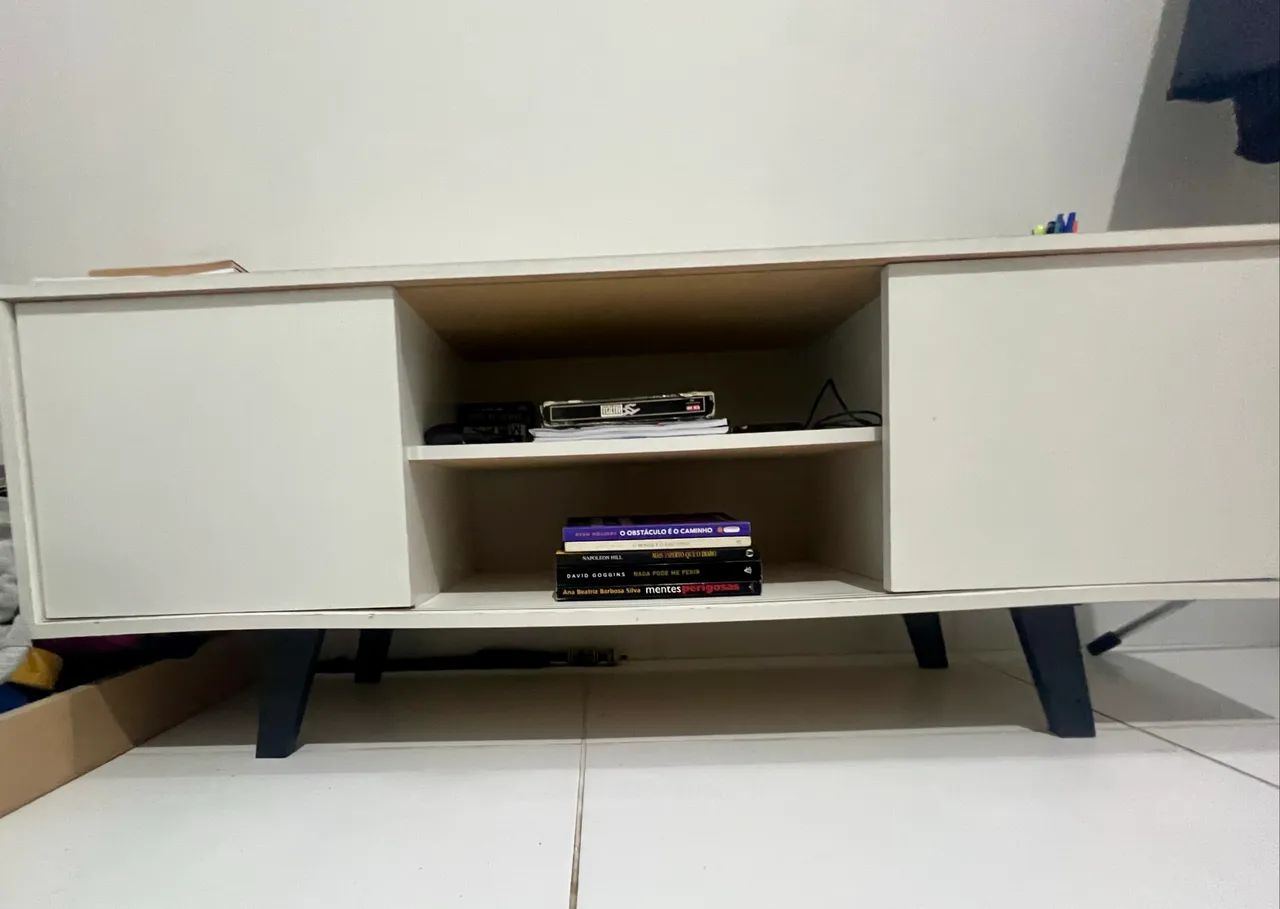 Rack Estilo Retrô Branco - Design Elegante para sua Sala - Foto 4