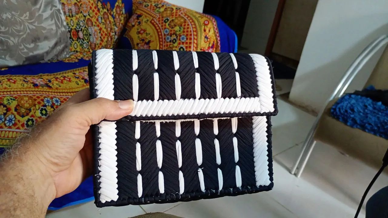 Bolsas de crochê em tela chemilli - Foto 3