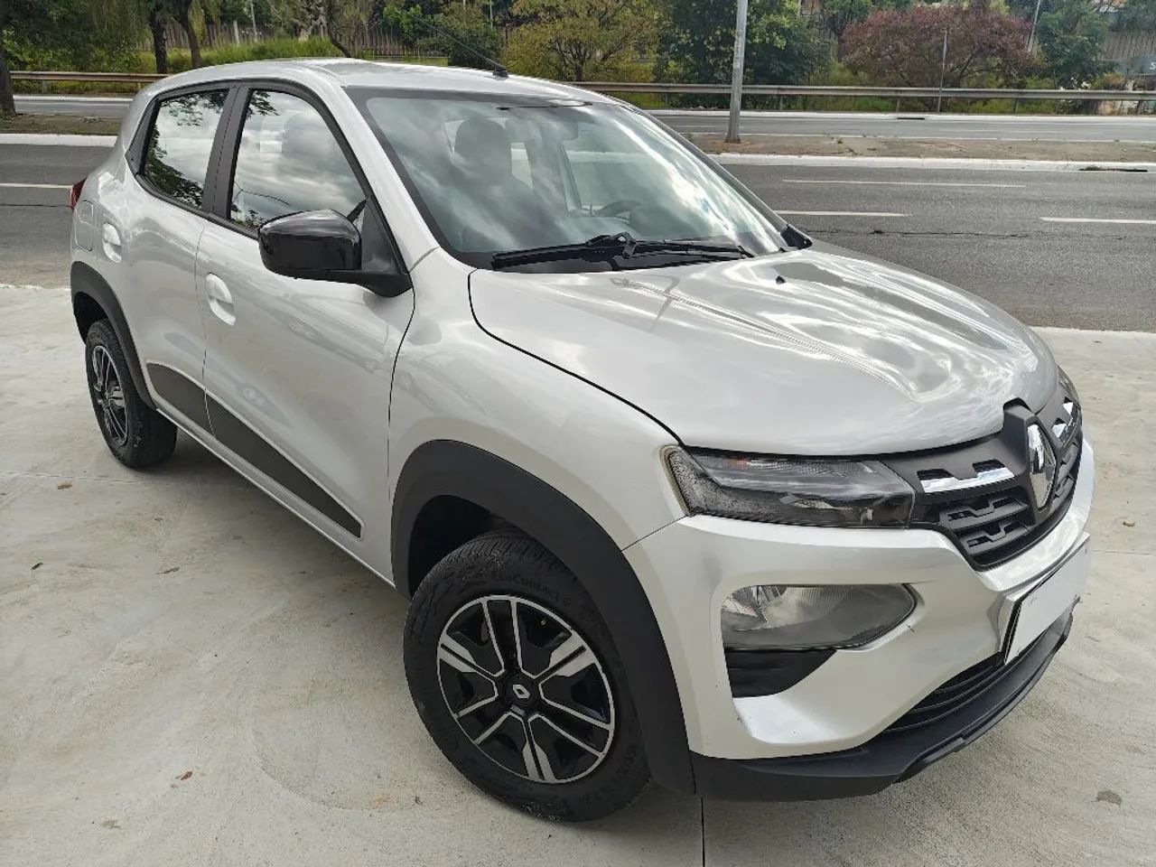 Renault Kwid 1.0 Intense 2023