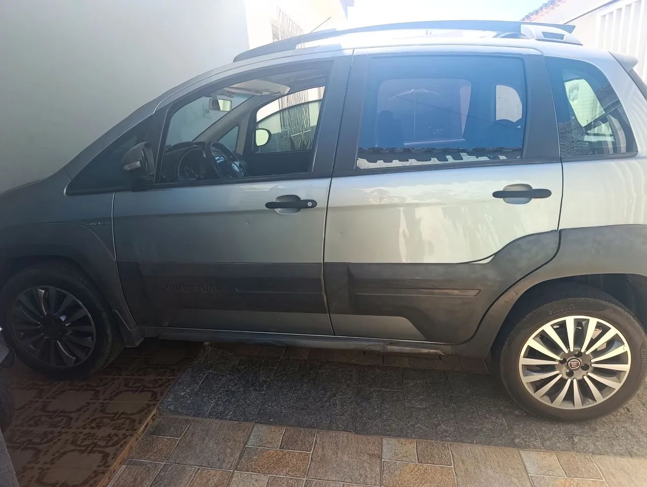 Fiat Idea Adv./ Adv.lock.dualogic 1.8 Flex 5P 2014 - Foto 4