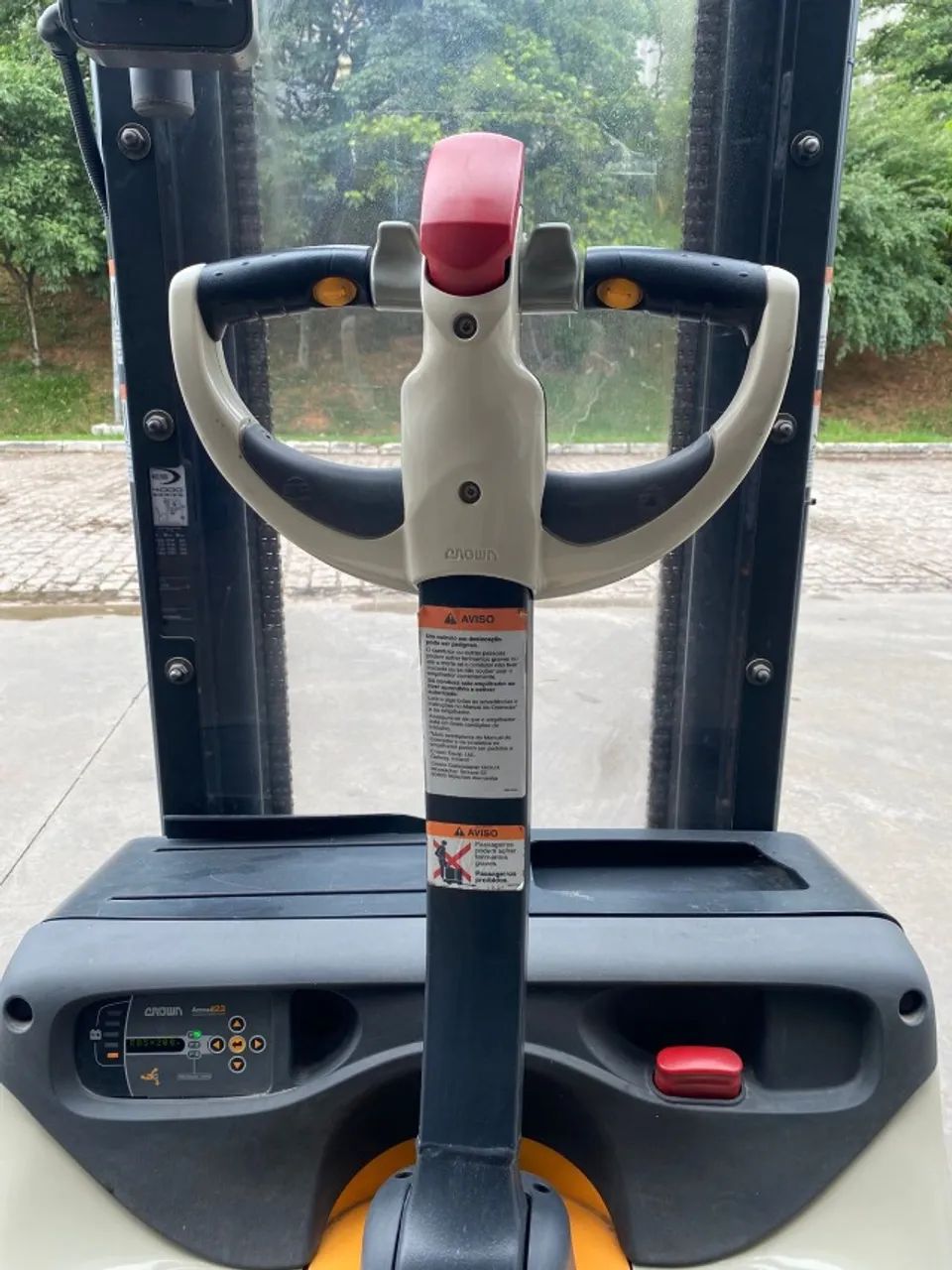 Empilhadeira patolada elétrica - ES 4000 - Foto 3