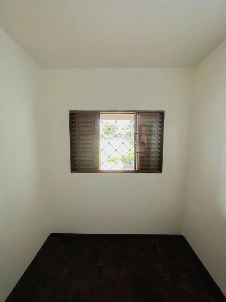 Vendo casa próximo a prefeitura - área ampla - Foto 5
