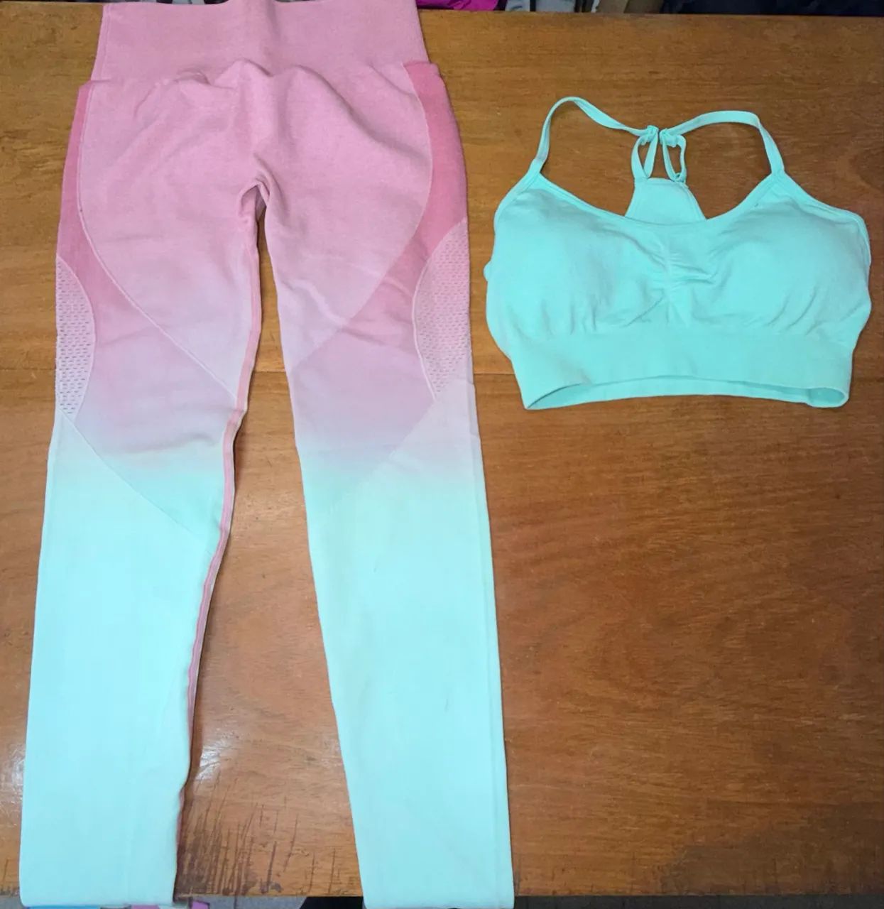 Vendo lote de roupas fitness 
