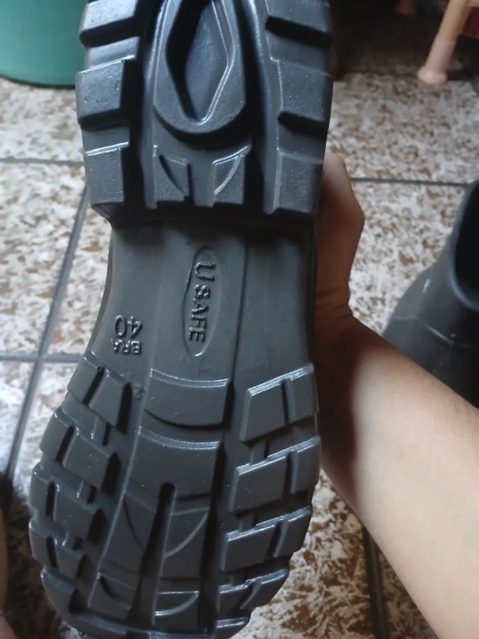 Duas botas novas tamanhos 38 e 40
