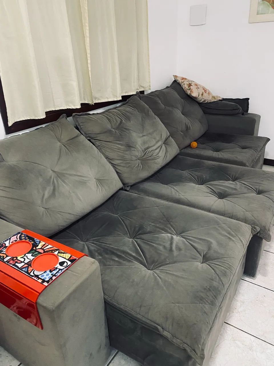 Sofá retrátil de 6 lugares 