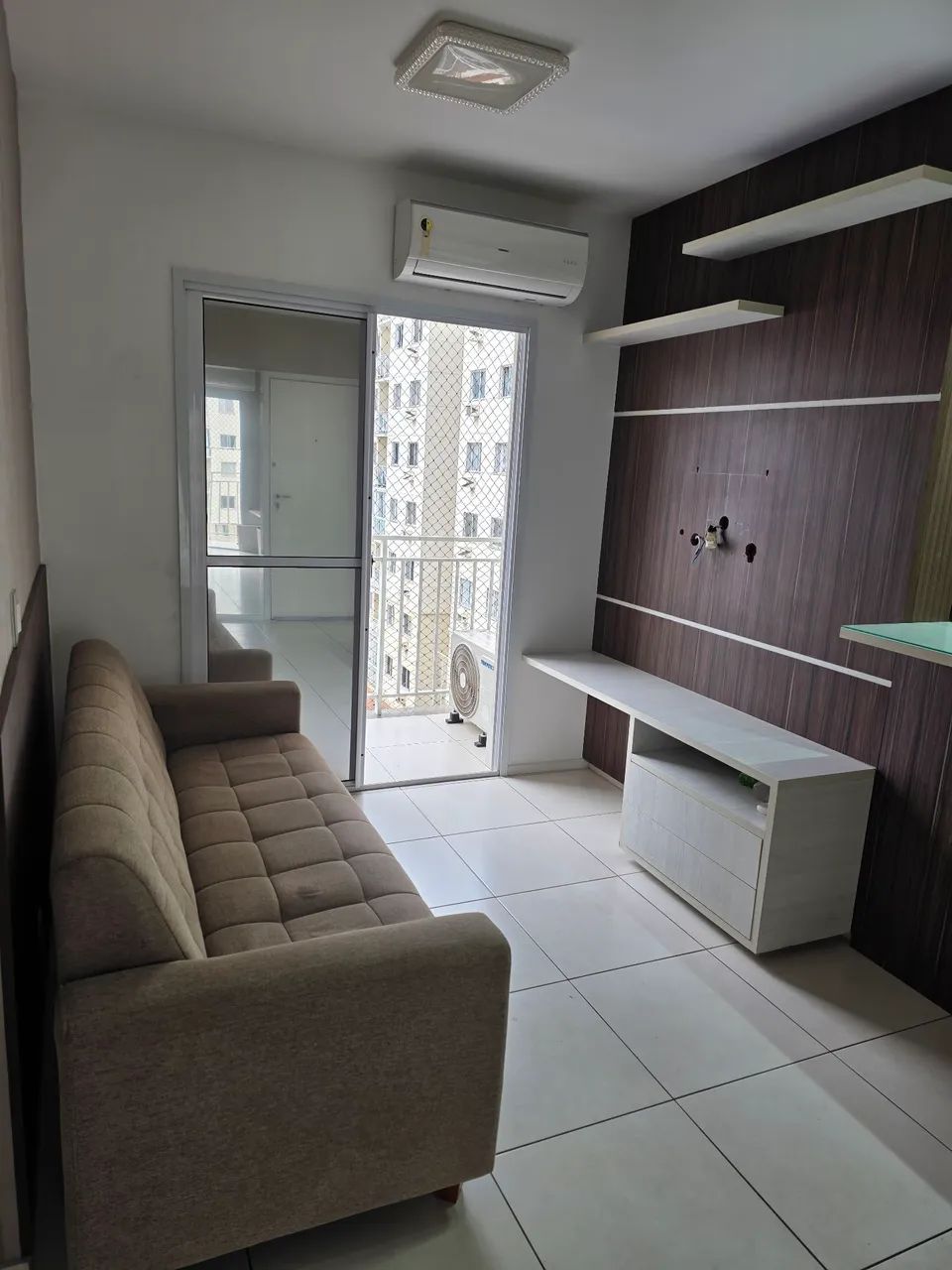 Alugo apartamento 2 qtos semi mobiliado próximo a Vitória ES Arcelor/vale/ civit 