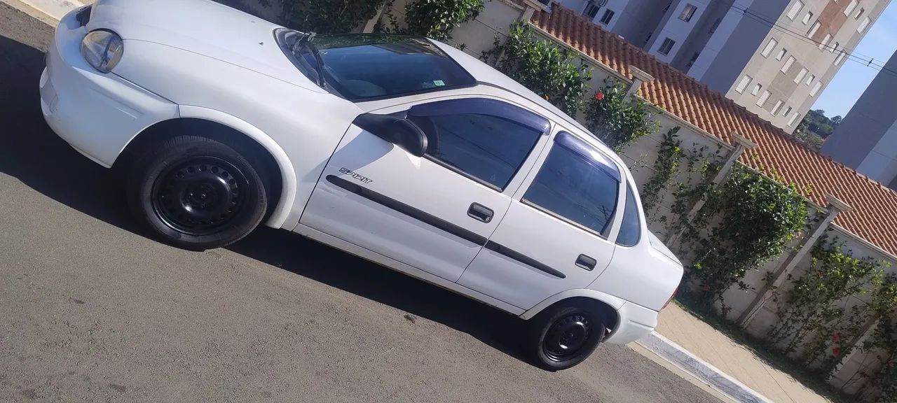 Chevrolet Corsa SED Class.spirit 1.0/1.0 Flexpower (álcool) 2005