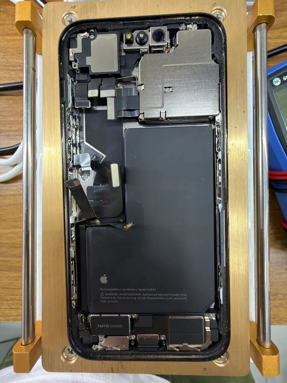 Carcaça iPhone 14 Pró Max ORIGINAL preto. - Foto 2