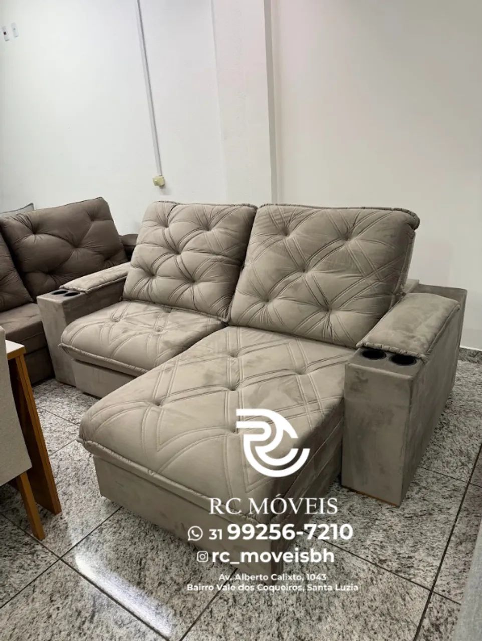 Sofá Retrátil Cuiabá com Porta-Copos - Molas Ensacadas | Sofá Reclinável Premium
