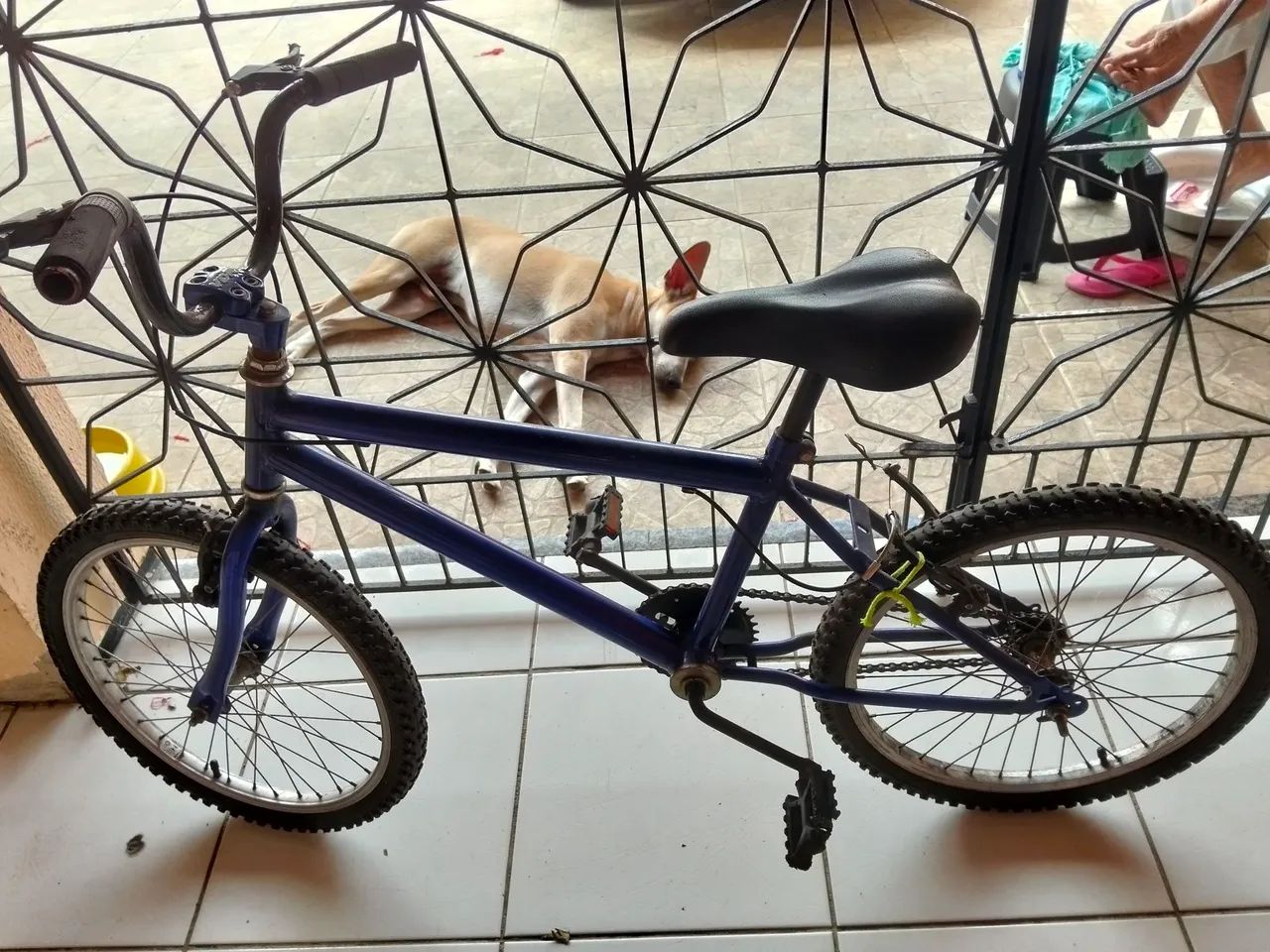 Bicicleta infantil aro 20  - Foto 2