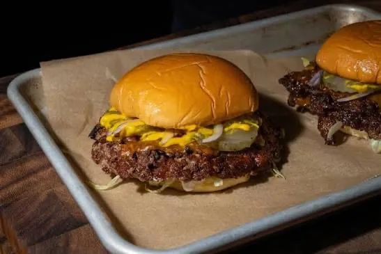 Alugo hamburgueria pronta para operar