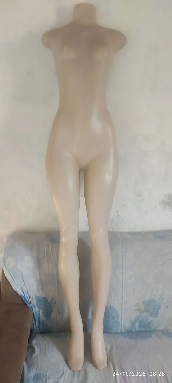 VENDO MANEQUIM FEMININO 