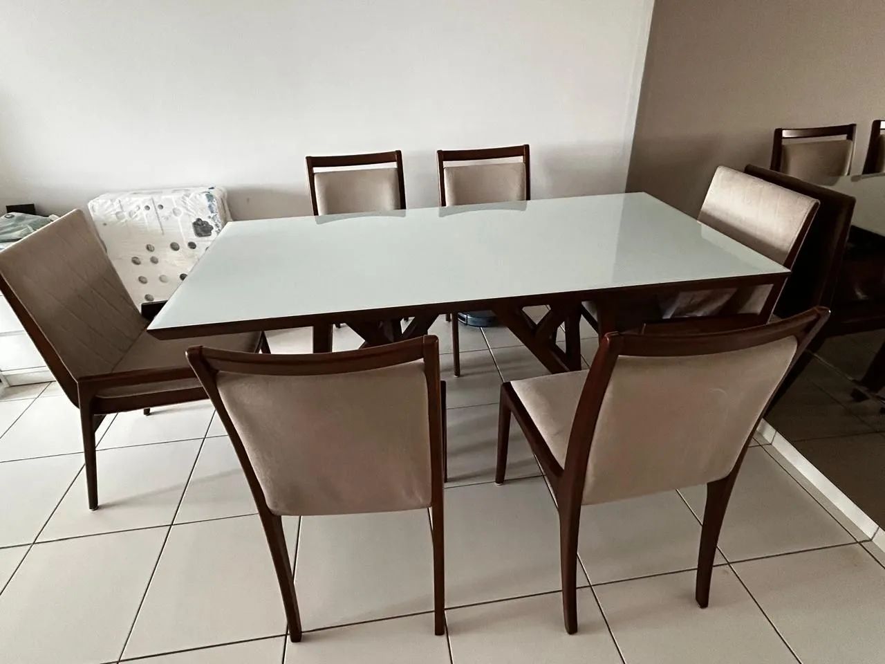 Mesa de Jantar com 6 Cadeiras