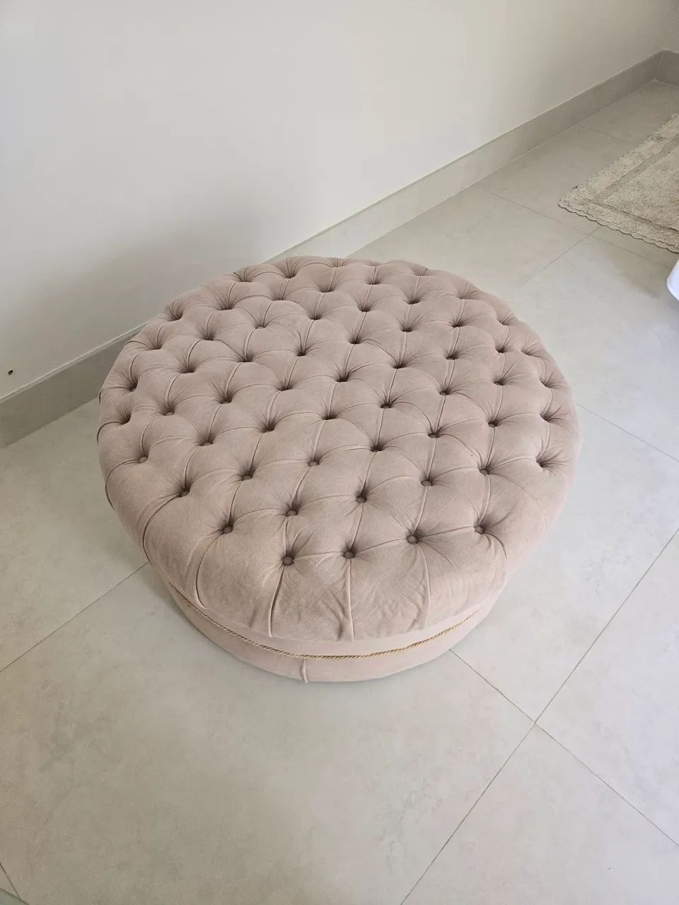 Vendo lindo puff, em captone - Foto 2