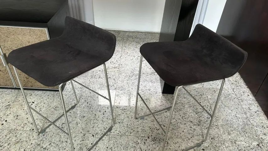 Aparador e bar completo com 02 banquetas - Foto 3
