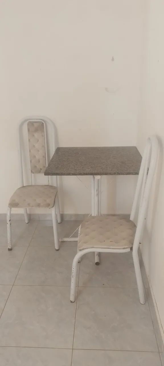 MESA COM 2 CADEIRAS  - Foto 2