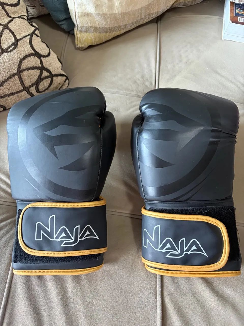 Luva de BOX marca Naja