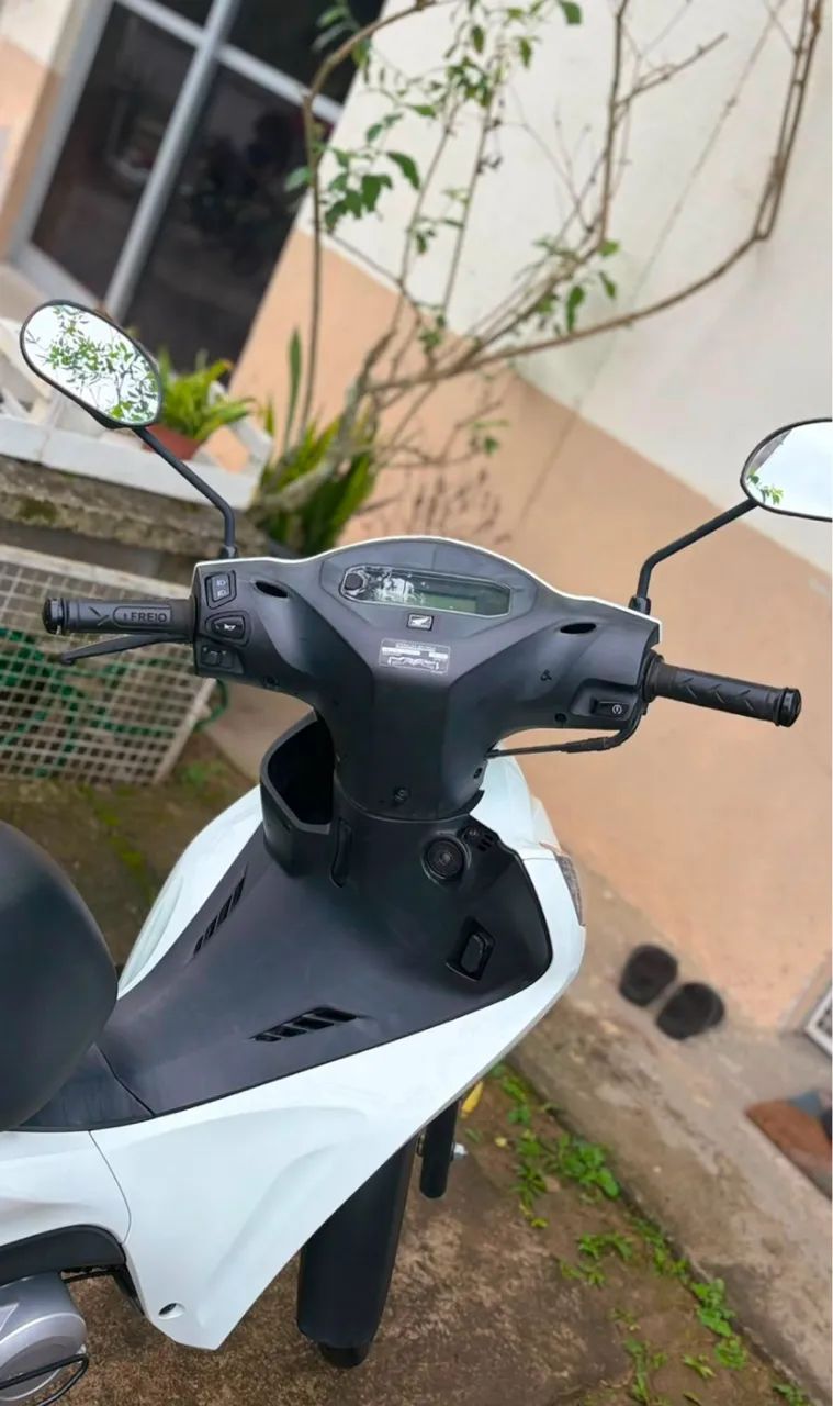 Moto de mulher  - Foto 3