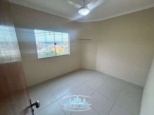 Código 4815 - Vende apartamento, 02 quartos, sendo 01 com sacada, sala/ copa com armários, - Foto 4