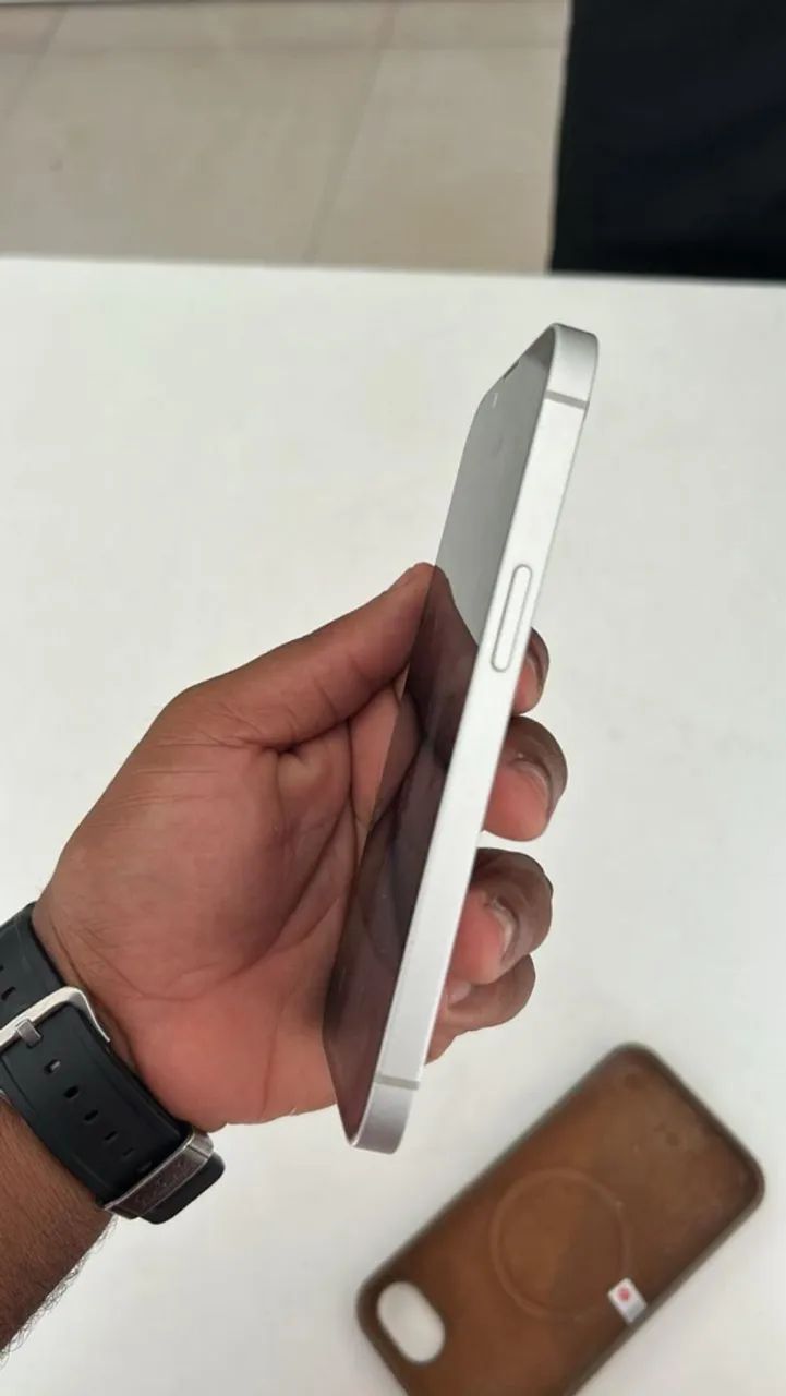 Vendo iPhone 16e 256 Gb todo perfeito  - Foto 3